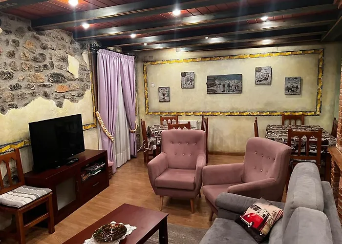 Casa Pelentos Sandinies * Sandiniés